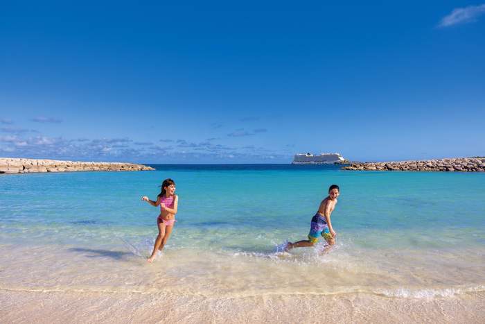 NCL Great Stirrup Cay Children Family ©Erin Kunkel.jpg